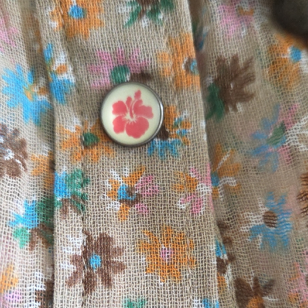 D&G Beige Patterned Button-Up Top - Picture 3 of 6